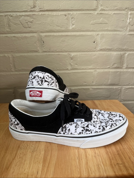 Vans Shoes - Skull Vans Custom old skool